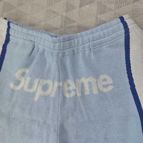 Supreme Umbro Knit Shorts - Picture 2 of 7
